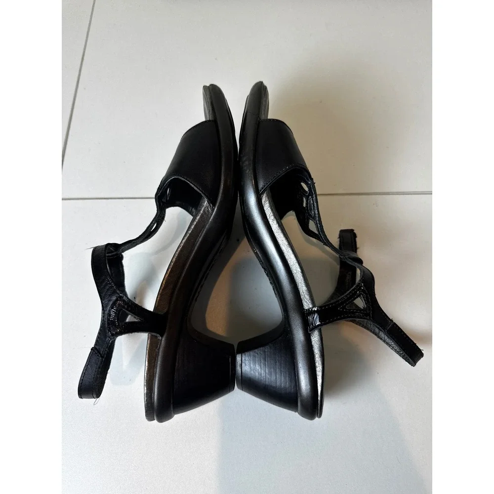 Naot Sandals Size 37 6.5 7 Leather T-Strap Wedge Comfort Gorpcore Minimalist
